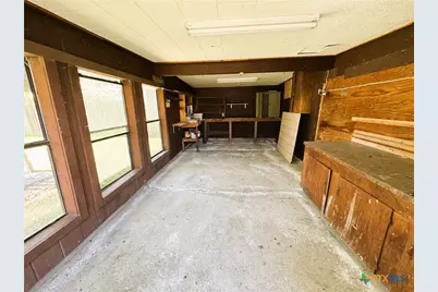 1505 E Polk Avenue, Victoria, TX 77901 - Photo 40
