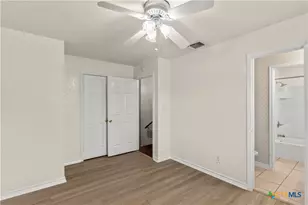 108 Leona St, Lockhart, TX 78644 - Photo 16