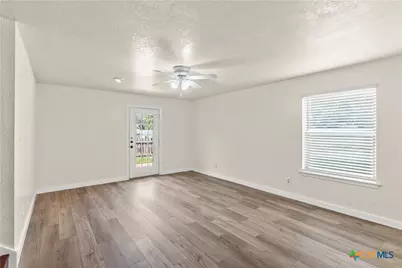 108 Leona Street, Lockhart, TX 78644 - Photo 12