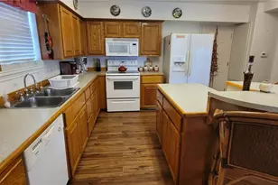 1690 Bierman Rd, Seadrift, TX 77983 - Photo 12