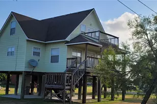 1690 Bierman Rd, Seadrift, TX 77983 - Photo 4