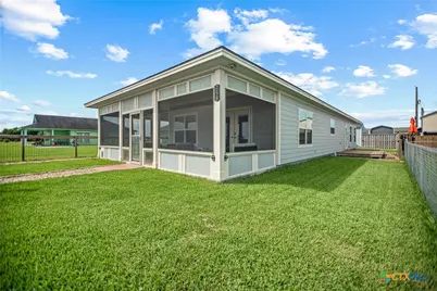 258 Alamo Beach Avenue, Port Lavaca, TX 77979 - Photo 2