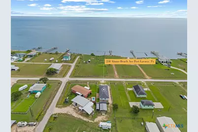 258 Alamo Beach Avenue, Port Lavaca, TX 77979 - Photo 4