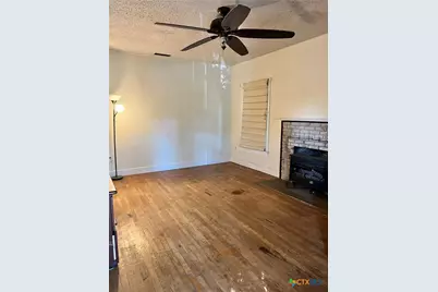 105 N Summer Street, Lampasas, TX 76550 - Photo 2
