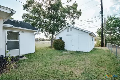 803 McLane Street, Victoria, TX 77904 - Photo 18