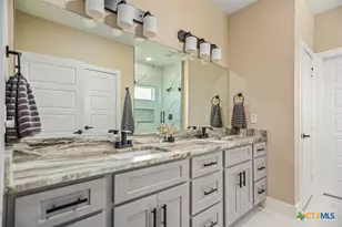 114 E St Francois, Port Lavaca, TX 77979 - Photo 22