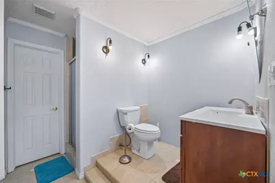 1304 Walker Street, Gonzales, TX 78629 - Photo 10