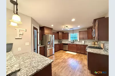 203 Chimney Rock Drive, Victoria, TX 77904 - Photo 10