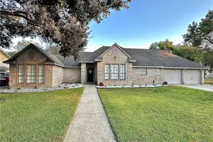 203 Chimney Rock Dr, Victoria, TX 77904 - Photo 1