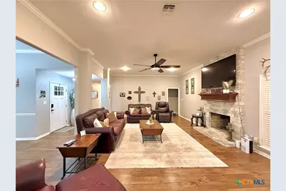 203 Chimney Rock Drive, Victoria, TX 77904 - Photo 6