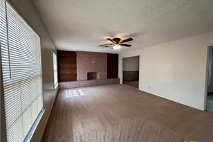 1601 Elkins Ave, Killeen, TX 76541 - Photo 2