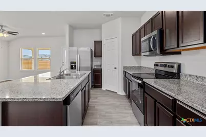 1609 Cordus Jackson Jr. Lane, Killeen, TX 76549 - Photo 4