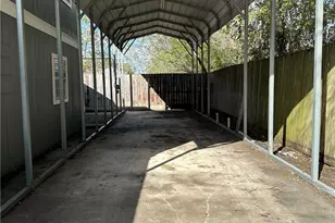 1704 Avondale St, Victoria, TX 77901 - Photo 10