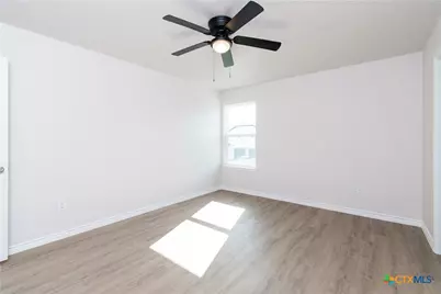 802 White Meadow Ln. #B, Harker Heights, TX 76548 - Photo 6