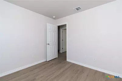 802 White Meadow Ln. #B, Harker Heights, TX 76548 - Photo 12