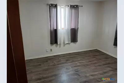 502 N Guadalupe Street, Seguin, TX 78155 - Photo 6