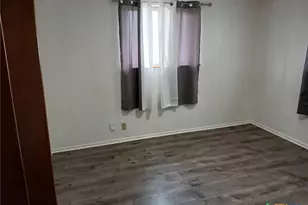 502 N Guadalupe St, Seguin, TX 78155 - Photo 6