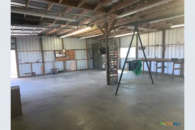 10704 State Highway 185, Victoria, TX 77905 - Photo 24