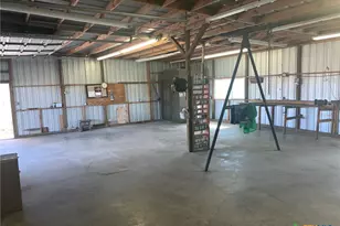 10704 State Hwy 185, Victoria, TX 77905 - Photo 24