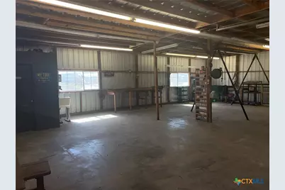 10704 State Highway 185, Victoria, TX 77905 - Photo 22