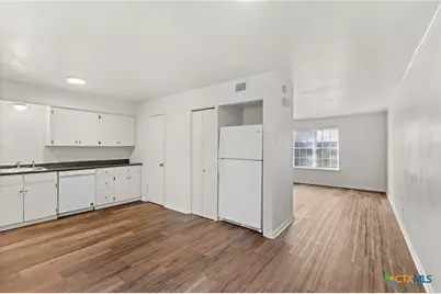 218 E Victory Avenue, Temple, TX 76501 - Photo 6