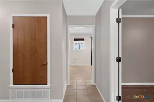 501 E 24th Ave, Belton, TX 76513 - Photo 6