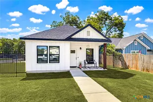 303 Pine St, Luling, TX 78648 - Photo 1
