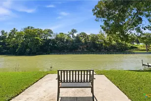 302 Shangrila Ln, New Braunfels, TX 78130 - Photo 38