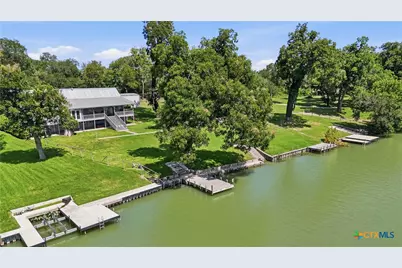 302 Shangrila Lane, New Braunfels, TX 78130 - Photo 4