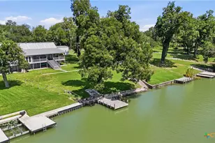 302 Shangrila Ln, New Braunfels, TX 78130 - Photo 4
