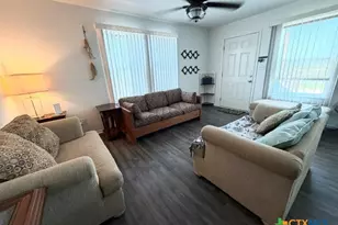 326 E Tenth St, Rockport, TX 78382 - Photo 10