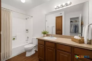 205 Craddock Ave, San Marcos, TX 78666 - Photo 4