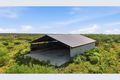 1892 State Highway 304, Gonzales, TX 78629 - Photo 10