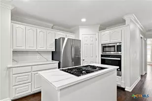202 Ridge View, Victoria, TX 77904 - Photo 16