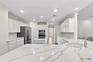 202 Ridge View, Victoria, TX 77904 - Photo 10