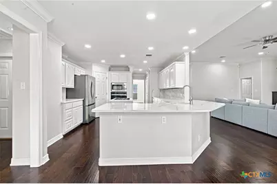 202 Ridge View, Victoria, TX 77904 - Photo 8