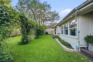 2629 Fairwood Dr, New Braunfels, TX 78132 - Photo 36