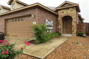 554 Creekside Cir, New Braunfels, TX 78130 - Photo 1