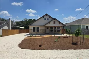 1746 Blueridge, Canyon Lake, TX 78133 - Photo 2