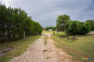 123 Hard Bargain Dr, Gatesville, TX 76528 - Photo 2