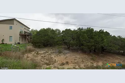 124 Woodridge, Canyon Lake, TX 78133 - Photo 2