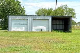 49 Villafranca Rd, Victoria, TX 77904 - Photo 32
