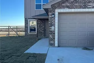 1919 Castroville Trl, Copperas Cove, TX 76522 - Photo 2
