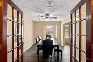 217 Kirkwall St, Victoria, TX 77904 - Photo 4