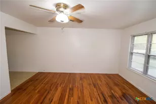 304 Ridge St, Copperas Cove, TX 76522 - Photo 4