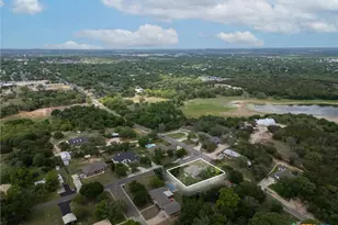 1202 S Willis St, Lampasas, TX 76550 - Photo 38