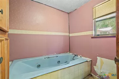 201 N Kings Trail, Little River-Academy, TX 76554 - Photo 10
