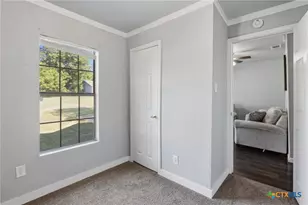 915 S 2nd St, Temple, TX 76504 - Photo 18