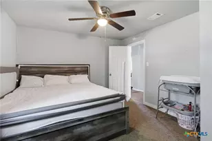 915 S 2nd St, Temple, TX 76504 - Photo 16