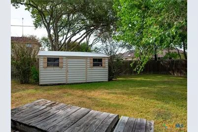 201 Heather Street, Victoria, TX 77904 - Photo 14